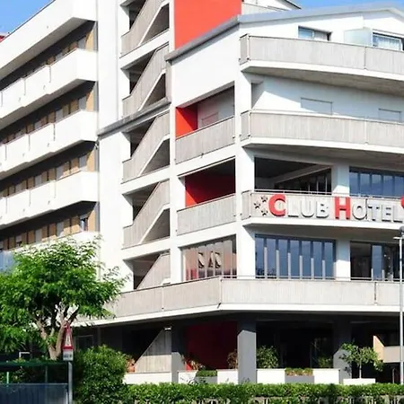 Club & Le Nazioni Hotel 3*